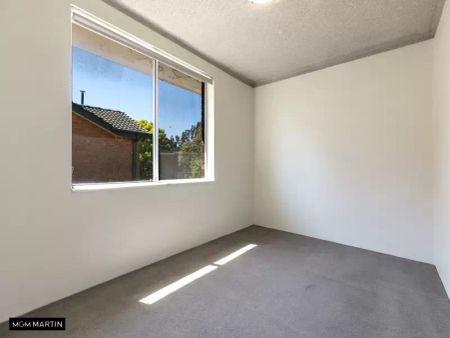 MGM MARTIN - TWO BEDROOM APARTMENT - Photo 5