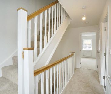 3 bedroom semi-detached house to rent - Photo 4