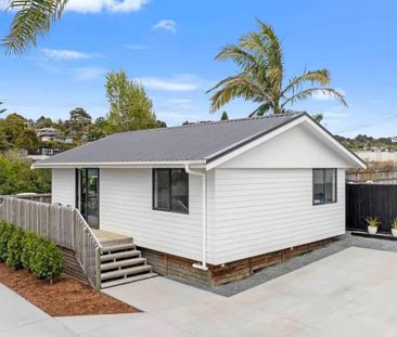 Immaculate 2 bedroom standalone home near the ... - Photo 2