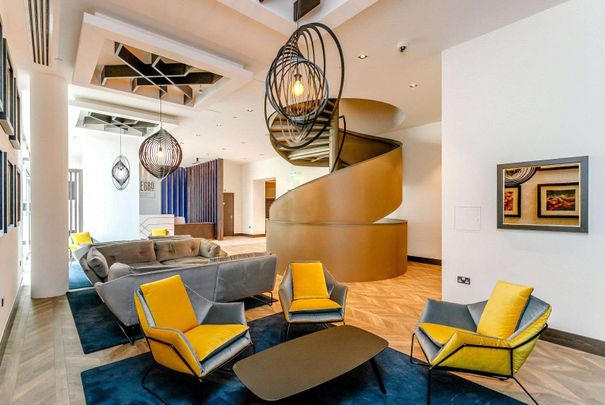 ONE BEDROOM APARTMENT AT ALLEGRO LIVING | AVAILABLE DEC 3RD | BLEND OF COMFORT AND CONVENIENCE | PARKING AVAILABLE | PRIME LOCATION | 24-HOUR CONCIERGE | RESIDENTS GYM - Photo 1