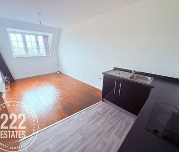 Greenings Court - Warrington - WA2 - Photo 1