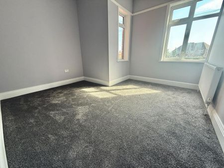 6 bedroom semi-detached house to rent - Photo 4