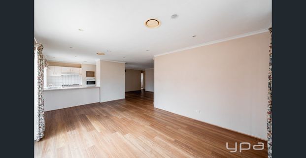 Large Family Home! - Photo 1