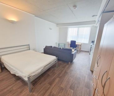 Studio to rent - Photo 5