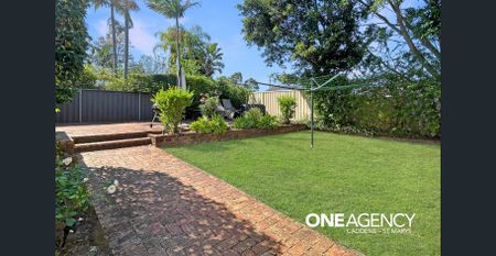 SPACIOUS FAMILY LIVING IN POPULAR SOUTH PENRITH!!! - Photo 3