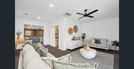 3 Bedroom Home with a pool in Paradise! - Photo 2