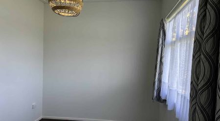 PAHIATUA - 3 BEDROOMS - Photo 4