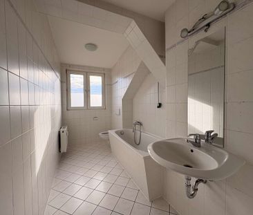 gemütliche 2 Zimmerwohnung im Dachgeschoss in Zentrumsnähe! - Foto 3