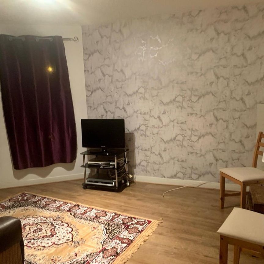 1 Bed Flat, Elderslie Street, G3 - Photo 1