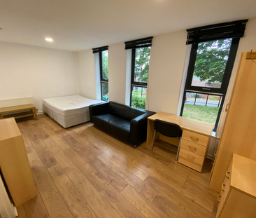 Flat 2, Westmount, LS2 9NZ, Leeds - Photo 2