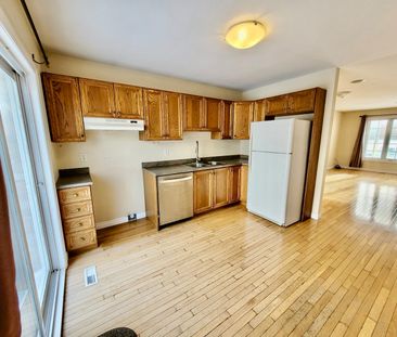 For Lease - 194 Livingstone Street Unit# Upper, Barrie, Ontario - Photo 6