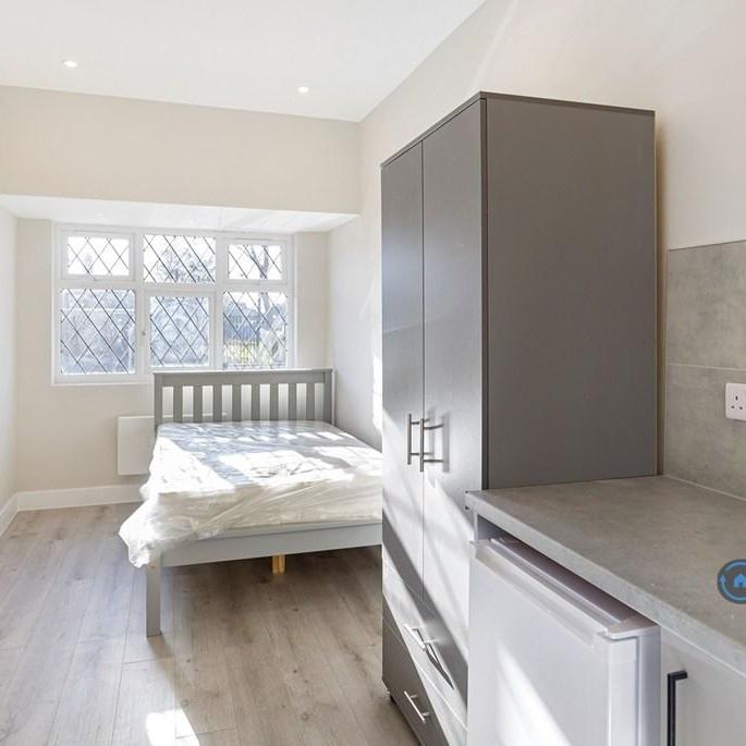 Studio to rent - Photo 1