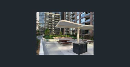 Beautiful furnished one bedroom apartment with city views - Photo 3