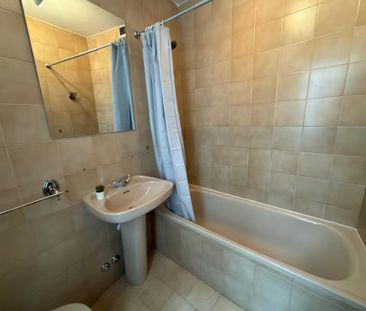 Calle del Robledillo, Madrid, Community of Madrid 28003 - Photo 3