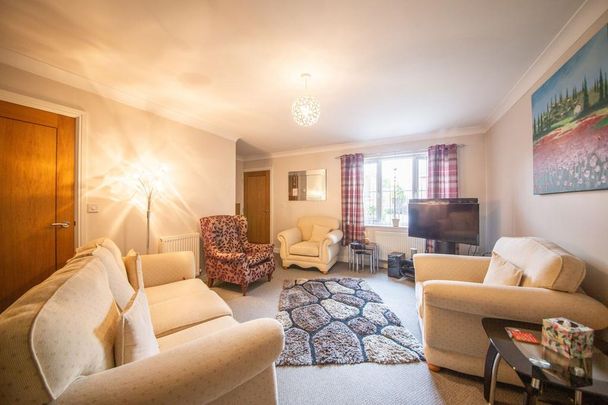 2 bedroom maisonette to rent - Photo 1