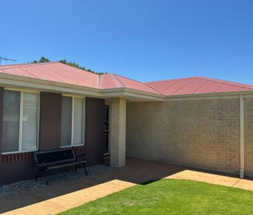 LARGE FAMILY HOME IN EATON - Photo 1
