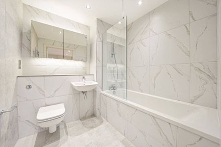 The Oakgate, KT22 7RZ, Surrey - Photo 2