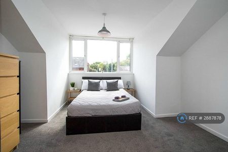 4 bedroom terraced house to rent - Photo 4