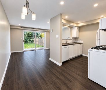 For Lease - 267 Dunsmore Lane, Barrie, Ontario - Photo 4