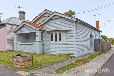 Freshly updated and in great location - Photo 3