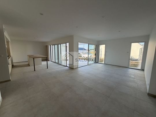 Location Maison 5 pièces 141m² - Photo 1
