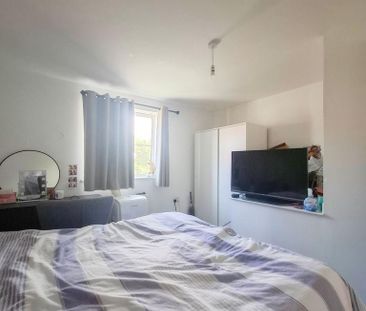 2 bedroom semi-detached house to rent - Photo 2
