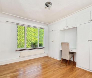 4 bedroom semi-detached house to rent - Photo 2