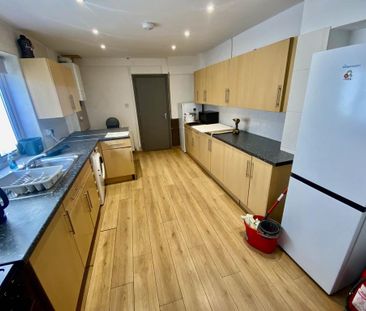 4 bedroom house to rent - Photo 1