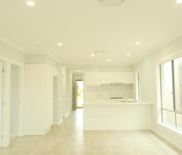 5 Bearsden Street, Spring Mountain, QLD 4300 - Photo 6