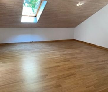 Charmant appartement en duplex de 2.5 pièces au 1er étage - Photo 2