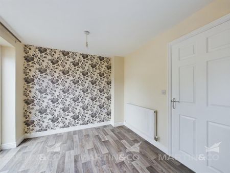 3 bedroom detached house to rent - Photo 3