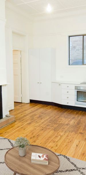 One Bedroom Apartment in Great Location - Photo 1