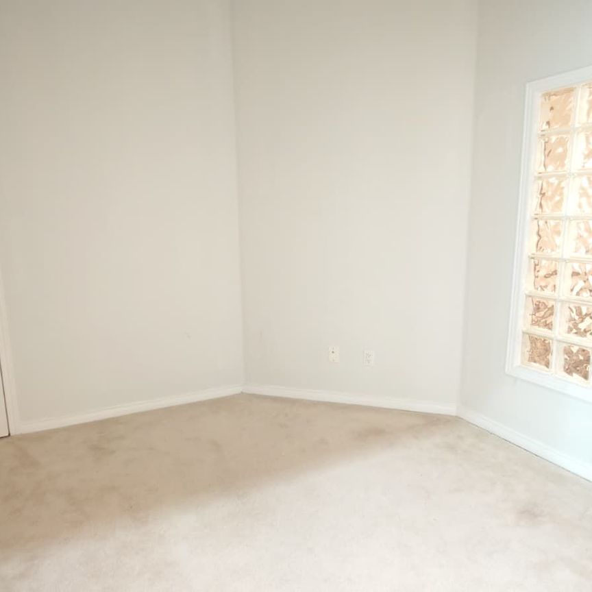 For Lease - 7 King Street Unit# 2104, Toronto, Ontario - Photo 1