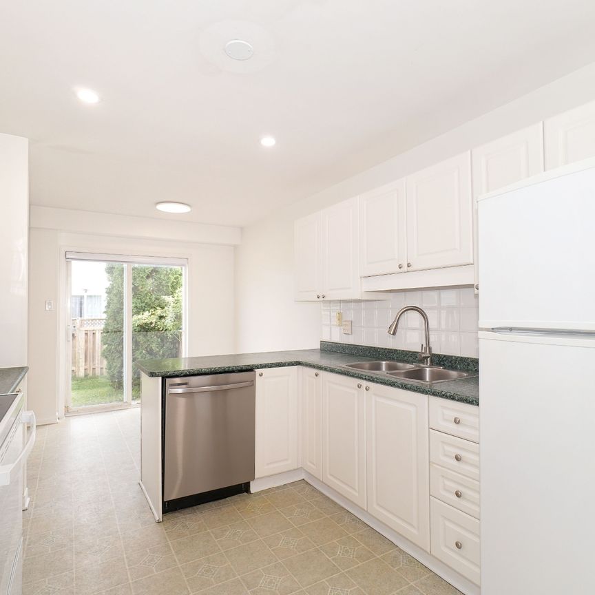 For Lease - 9 ANGUS Drive, Kanata, Ontario - Photo 1