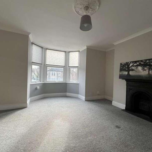 Downend Road, BS16 - Photo 1