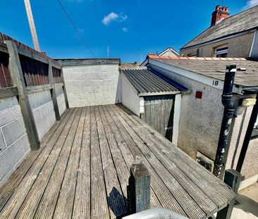3 bedroom terraced house to rent - Photo 5