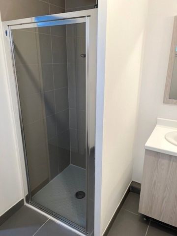 Location Appartement 2 pièces 45m² COGOLIN 83310 - Photo 4