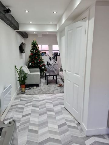 Bird's Nest - 6 Bedroom 6 Bathroom & No DepositLoughborough - Photo 3