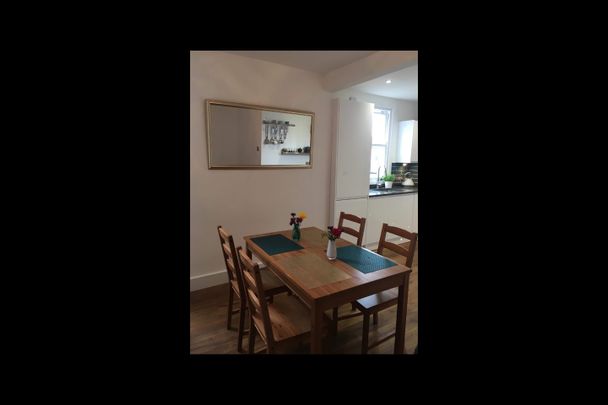 3 Bed Flat, Rushcroft Rd, SW2 - Photo 1