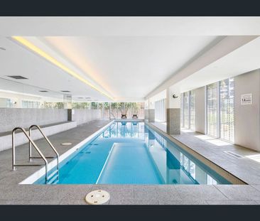 Light, Space, and Lifestyle in the Heart of Richmond - Photo 6