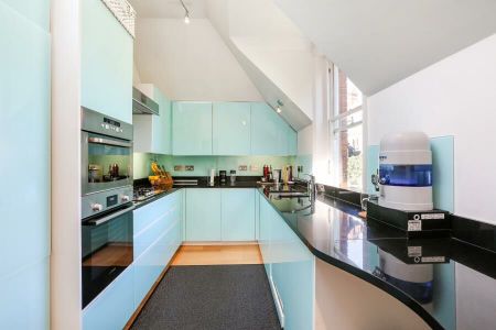 2 Bedroom Flat To Let - Photo 5