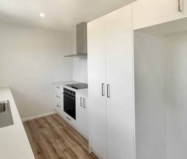 CASTLECLIFF - 3 BEDROOMS - Photo 5