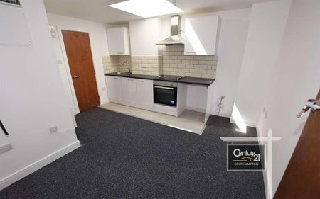 |ref: |, Rockstone Lane, Southampton, SO14 - Photo 3