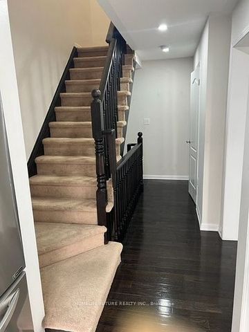 For Lease - 21 Arnprior Road, Brampton, Ontario - Photo 2