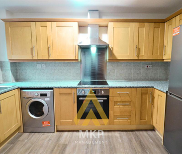 2 bedroom flat to rent - Photo 2