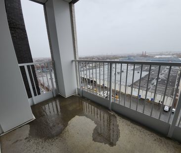 Condo semi-meublé neuf de 2 chambres à coucher et 2 salles de bains. - Photo 3