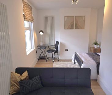 1 bedroom semi-detached house to rent - Photo 6