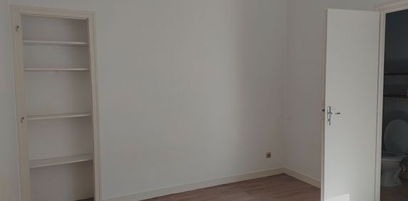 Studio Poitiers- Passage de la petit Roue – 18.29 m2 - Photo 2