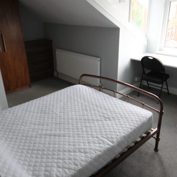 Lucas Place, Woodhouse, Leeds, LS6 2JB - Photo 1