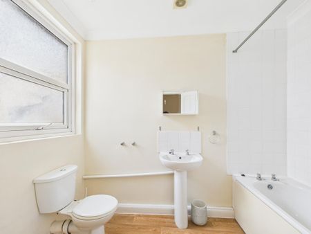 2 bedroom terraced house to rent - Photo 5